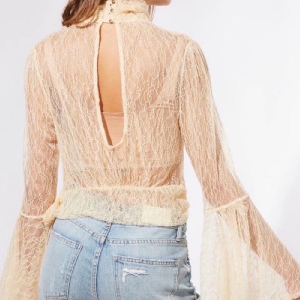 Small Free People Lace Bell Sleeve Blouse - Picture 2 of 7